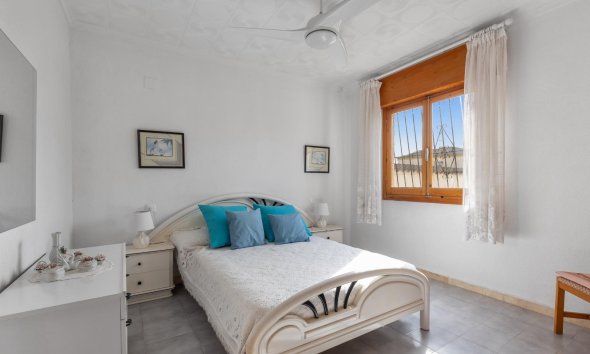 Resale - Villa - Torrevieja - El chaparral
