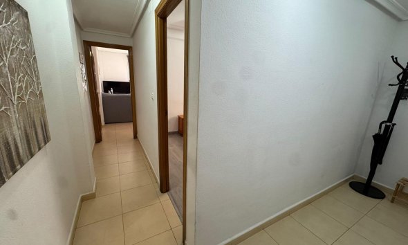 Resale - Apartment - Torrevieja - Playa de los locos