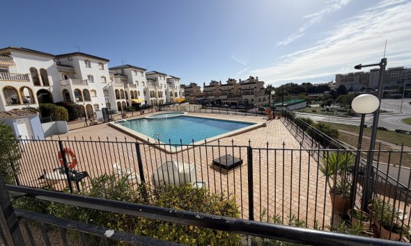 Resale - Apartment - Orihuela Costa - La Zenia
