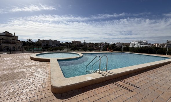 Resale - Apartment - Orihuela Costa - La Zenia