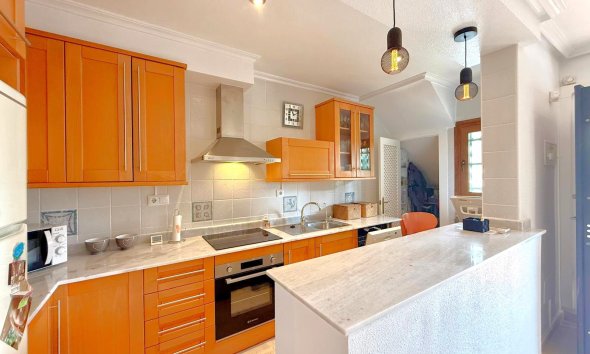 Resale - Terraced house / Townhouse - Orihuela Costa - Villamartín