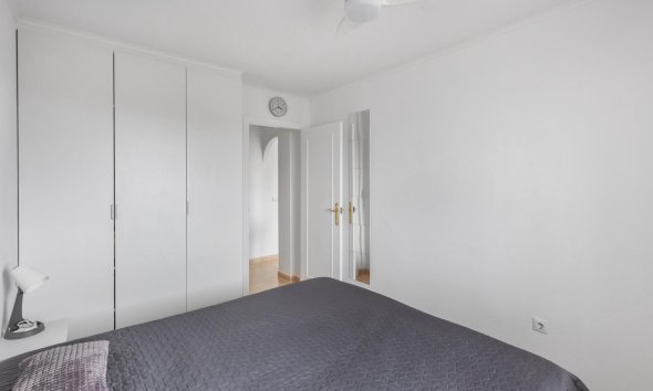 Resale - Apartment - Torrevieja - Estacion de autobuses