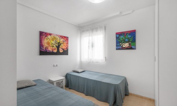 Resale - Apartment - Torrevieja - Estacion de autobuses