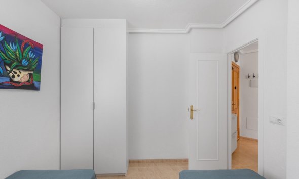 Resale - Apartment - Torrevieja - Estacion de autobuses