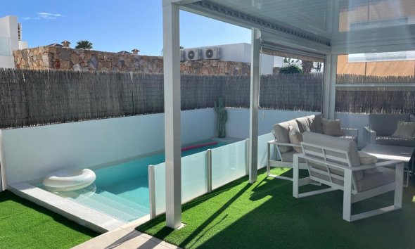 Resale - Villa - Orihuela Costa - Lomas de Cabo Roig