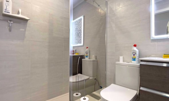 Rynek Wtórny - Bungalow / Domek parterowy - Orihuela Costa - La Zenia