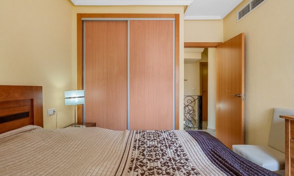 Resale - Terraced house / Townhouse - Orihuela Costa - Villamartín