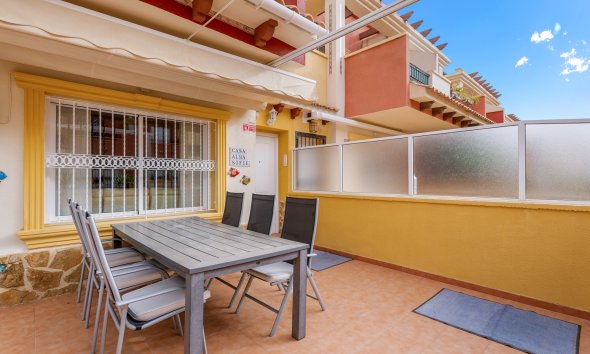 Resale - Terraced house / Townhouse - Orihuela Costa - Villamartín
