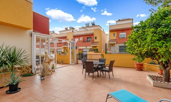 Resale - Terraced house / Townhouse - Orihuela Costa - Villamartín