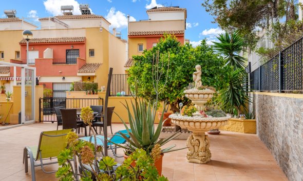 Resale - Terraced house / Townhouse - Orihuela Costa - Villamartín