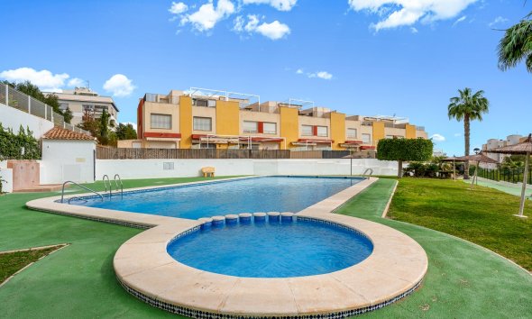 Resale - Terraced house / Townhouse - Orihuela Costa - Villamartín