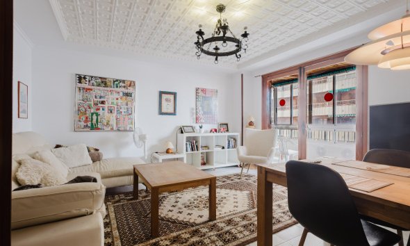 Resale - Apartment - Torrevieja - Playa del Acequión