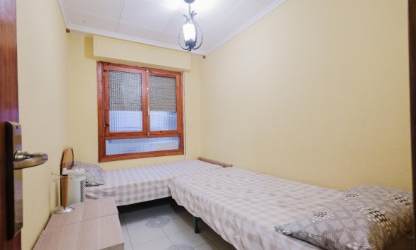 Resale - Apartment - Torrevieja - Playa del Acequión