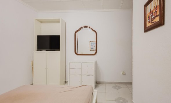 Resale - Apartment - Torrevieja - Playa del Acequión