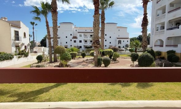 Resale - Apartment - Orihuela Costa - Villamartin