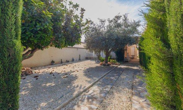 Resale - Villa - Torrevieja - La siesta