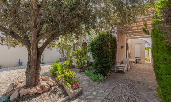 Resale - Villa - Torrevieja - La siesta