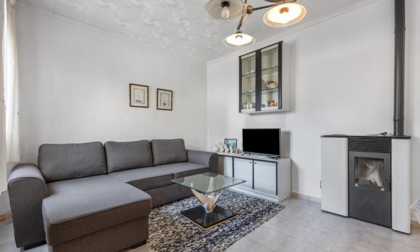 Resale - Villa - Torrevieja - La siesta