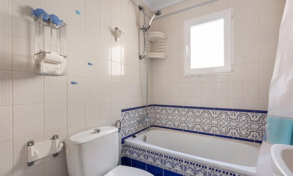 Resale - Villa - Torrevieja - La siesta