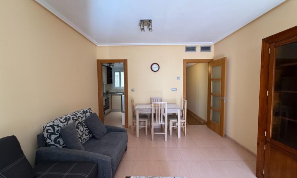 Resale - Apartment - Torrevieja - Playa del cura