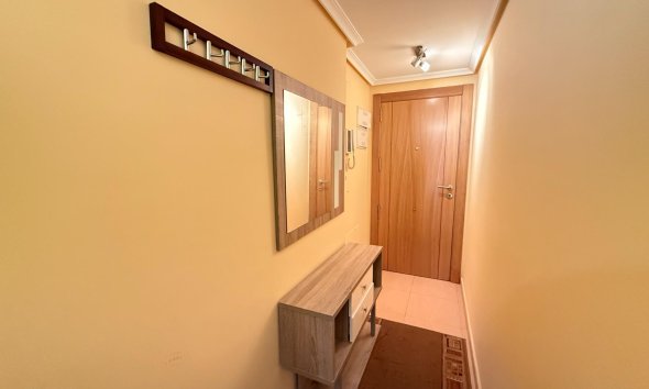 Resale - Apartment - Torrevieja - Playa del cura