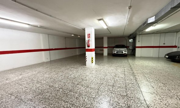 Resale - Apartment - Torrevieja - Playa del cura