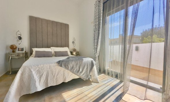 Resale - Villa - Pilar de la Horadada - Torre de la Horadada