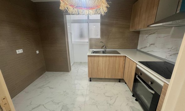 Resale - Apartment - Torrevieja - Muelle Pesquero