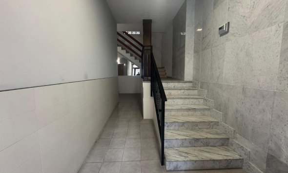 Resale - Apartment - Torrevieja - Muelle Pesquero