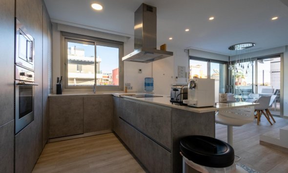 Resale - Villa - Orihuela Costa - Pau 26