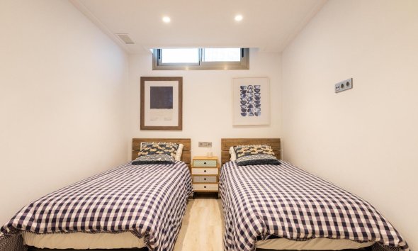 Resale - Villa - Orihuela Costa - Pau 26