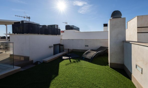 Resale - Villa - Orihuela Costa - Pau 26