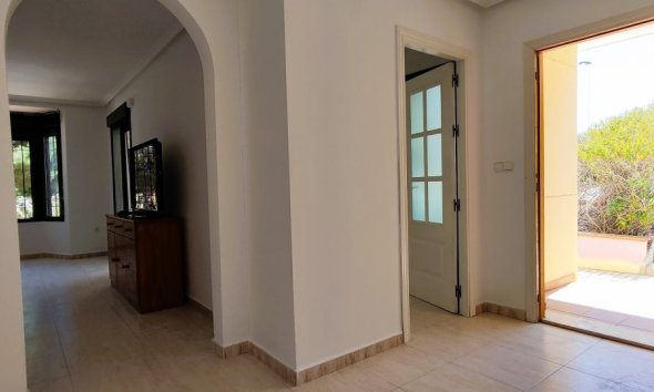 Resale - Apartment - CAMPOAMOR GOLF