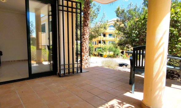 Resale - Apartment - CAMPOAMOR GOLF