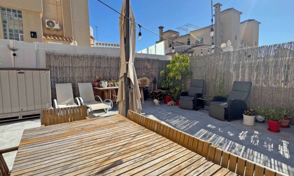 Resale - Terraced house / Townhouse - Orihuela Costa - Villamartín