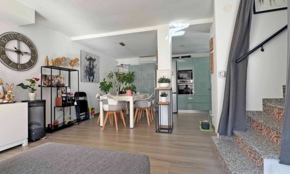 Resale - Terraced house / Townhouse - Orihuela Costa - Villamartín