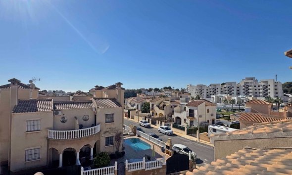 Resale - Terraced house / Townhouse - Orihuela Costa - Villamartín