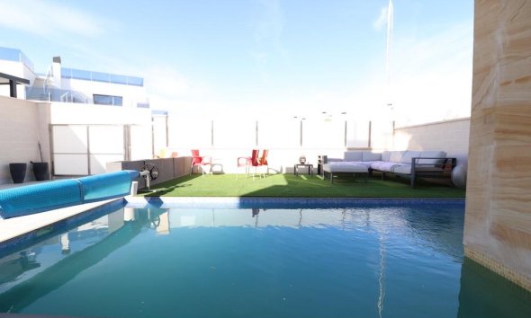 Resale - Villa - Orihuela Costa - Lomas de Cabo Roig