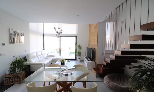 Resale - Villa - Orihuela Costa - Lomas de Cabo Roig