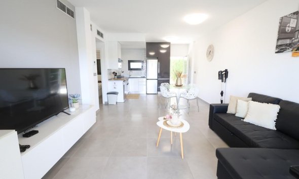 Resale - Bungalow - Pilar de la Horadada - Zona Pueblo