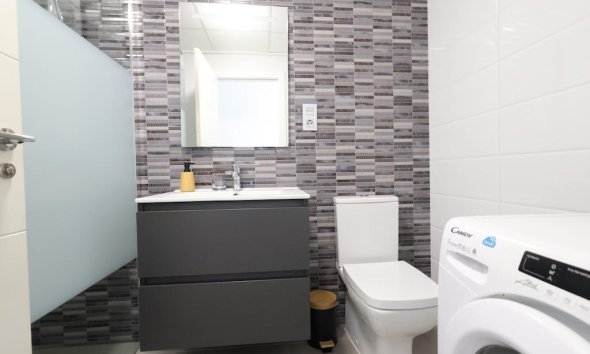 Resale - Bungalow - Pilar de la Horadada - Zona Pueblo