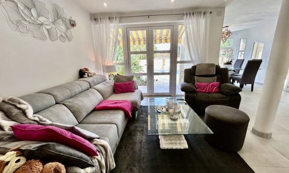 Resale - Villa - Orihuela Costa - Cabo Roig