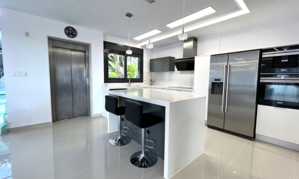 Resale - Villa - San Miguel de Salinas - Costa Blanca