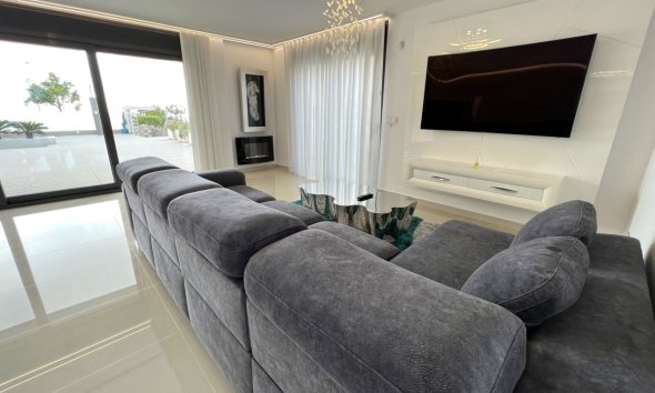 Resale - Villa - San Miguel de Salinas - Costa Blanca