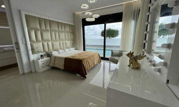 Resale - Villa - San Miguel de Salinas - Costa Blanca