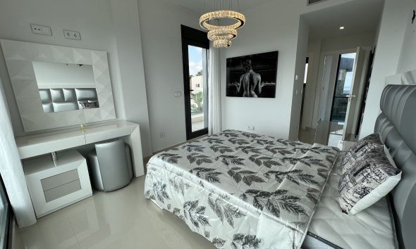 Resale - Villa - San Miguel de Salinas - Costa Blanca