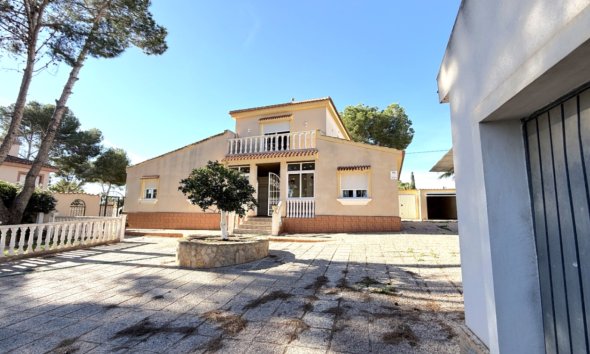 Resale - Villa - Pilar de la Horadada - Costa Blanca