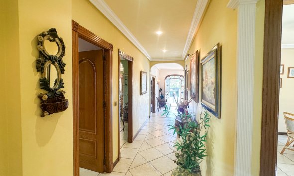 Resale - Villa - La Mata