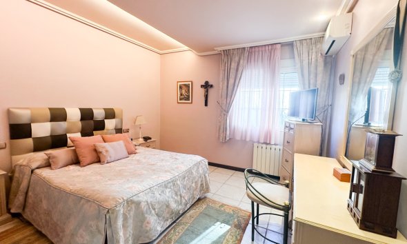 Resale - Villa - La Mata