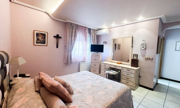 Resale - Villa - La Mata